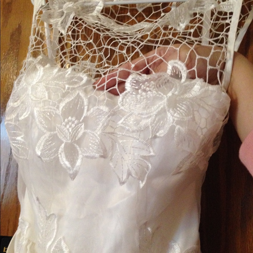 NWT BEBE lace mini dress white 00 - Picture 2 of 4